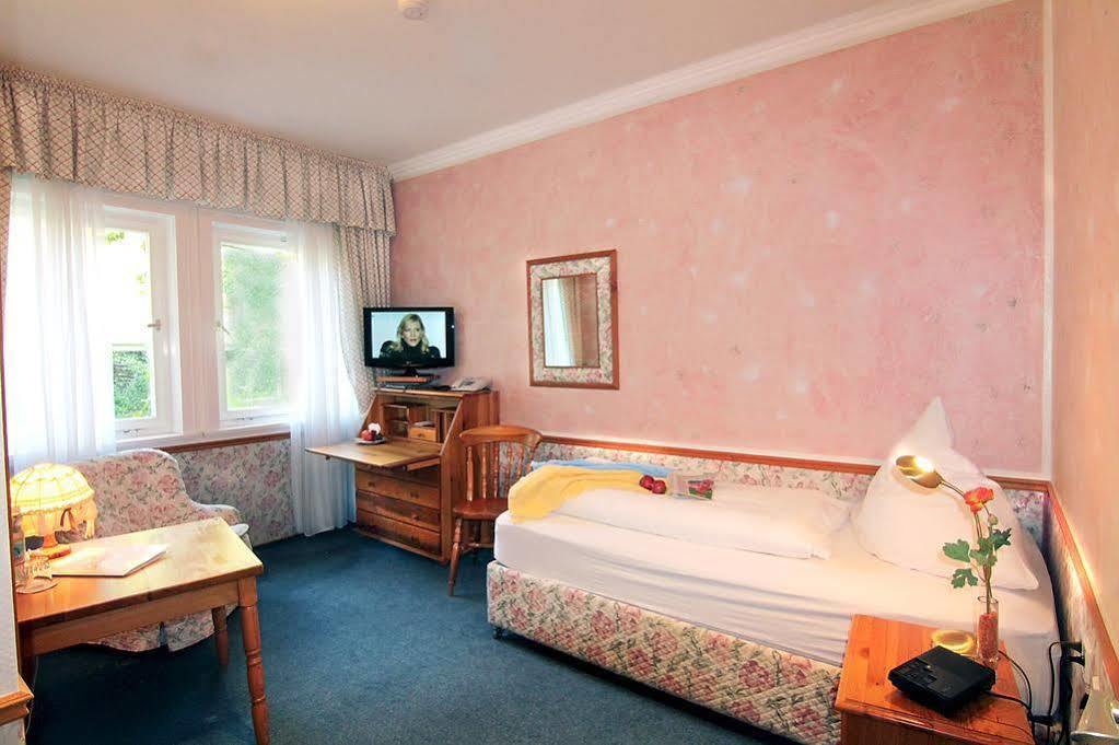Hotel Weingaertner Bad Wildbad Exterior photo